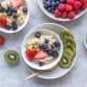 Protein Porridge, Früchte, Himbeere, Kiwi, Blaubeeren, Heidelbeeren, Erdbeeren